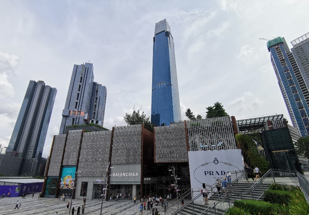Live Construction Dashboard — Tun Razak Exchange